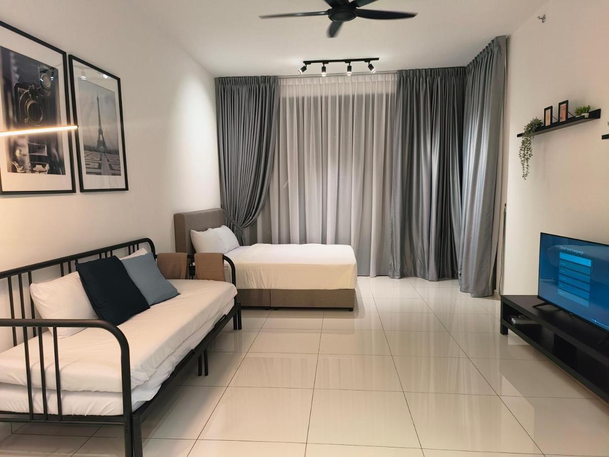 2Br Luxury Rooftop Swimming Pook Homestay@Georgetown@10Pax - 无敌美景两房民宿 Εξωτερικό φωτογραφία