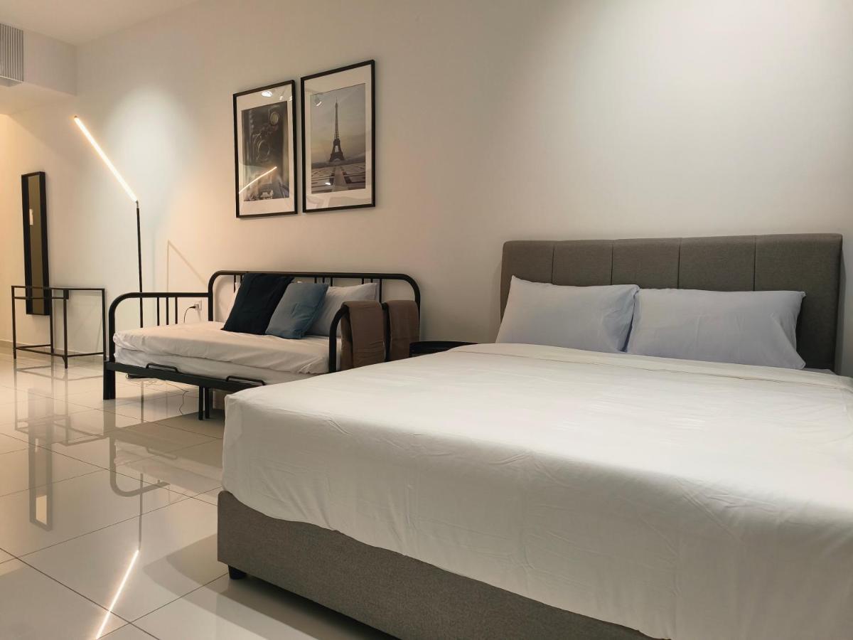 2Br Luxury Rooftop Swimming Pook Homestay@Georgetown@10Pax - 无敌美景两房民宿 Εξωτερικό φωτογραφία