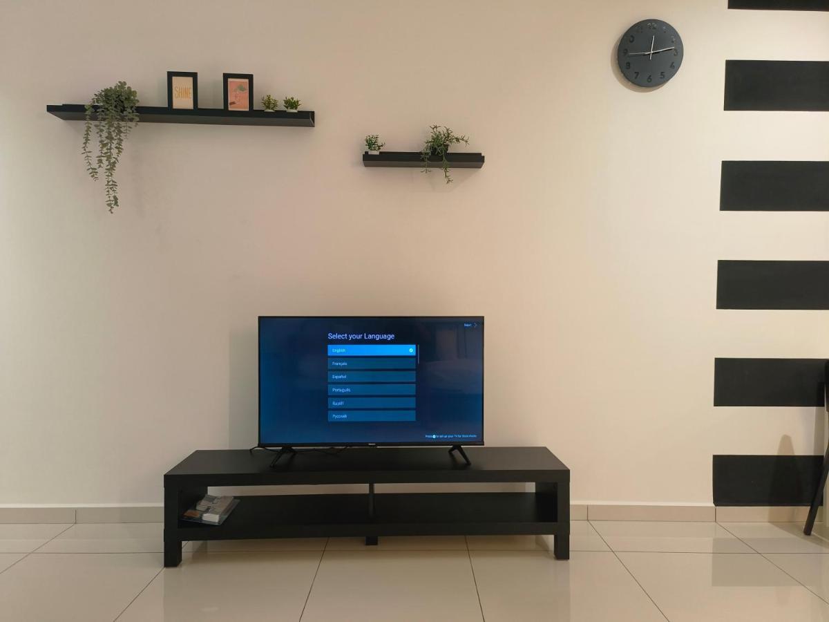 2Br Luxury Rooftop Swimming Pook Homestay@Georgetown@10Pax - 无敌美景两房民宿 Εξωτερικό φωτογραφία