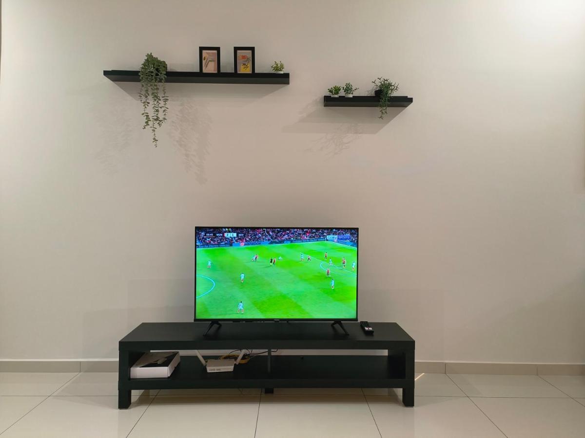 2Br Luxury Rooftop Swimming Pook Homestay@Georgetown@10Pax - 无敌美景两房民宿 Εξωτερικό φωτογραφία