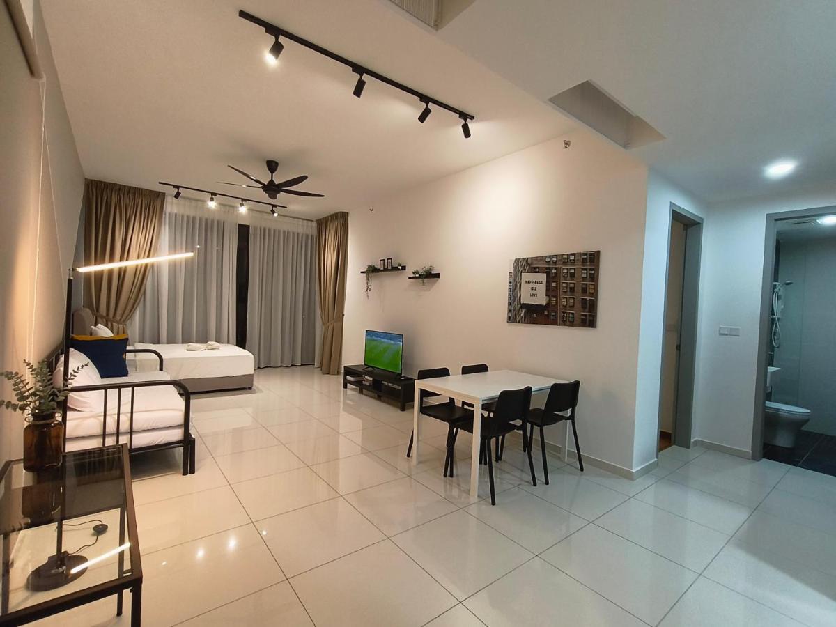 2Br Luxury Rooftop Swimming Pook Homestay@Georgetown@10Pax - 无敌美景两房民宿 Εξωτερικό φωτογραφία