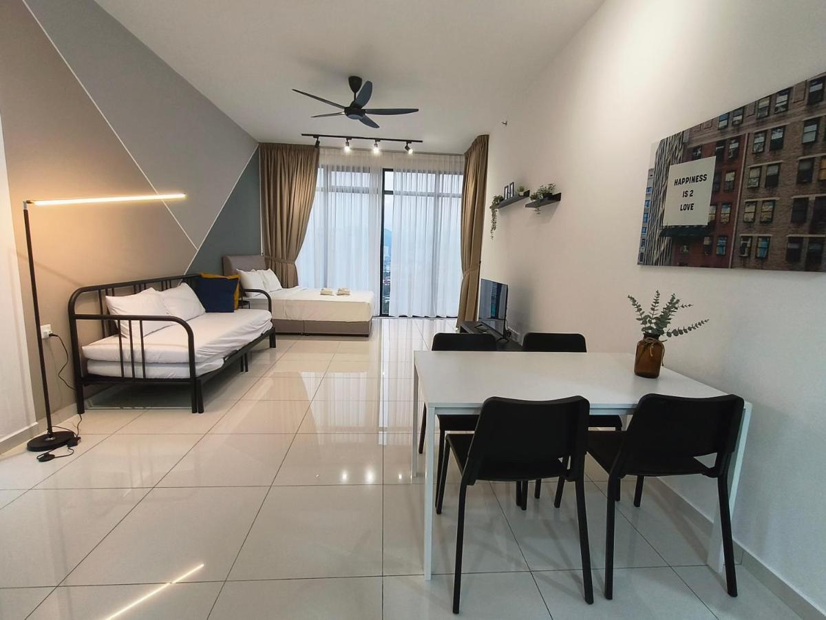 2Br Luxury Rooftop Swimming Pook Homestay@Georgetown@10Pax - 无敌美景两房民宿 Εξωτερικό φωτογραφία