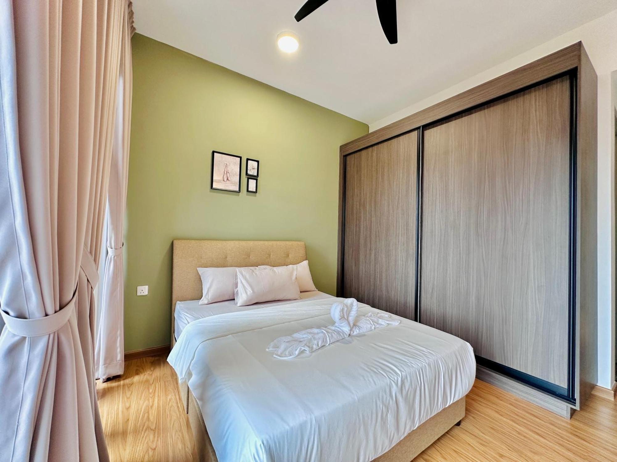 2Br Luxury Rooftop Swimming Pook Homestay@Georgetown@10Pax - 无敌美景两房民宿 Εξωτερικό φωτογραφία