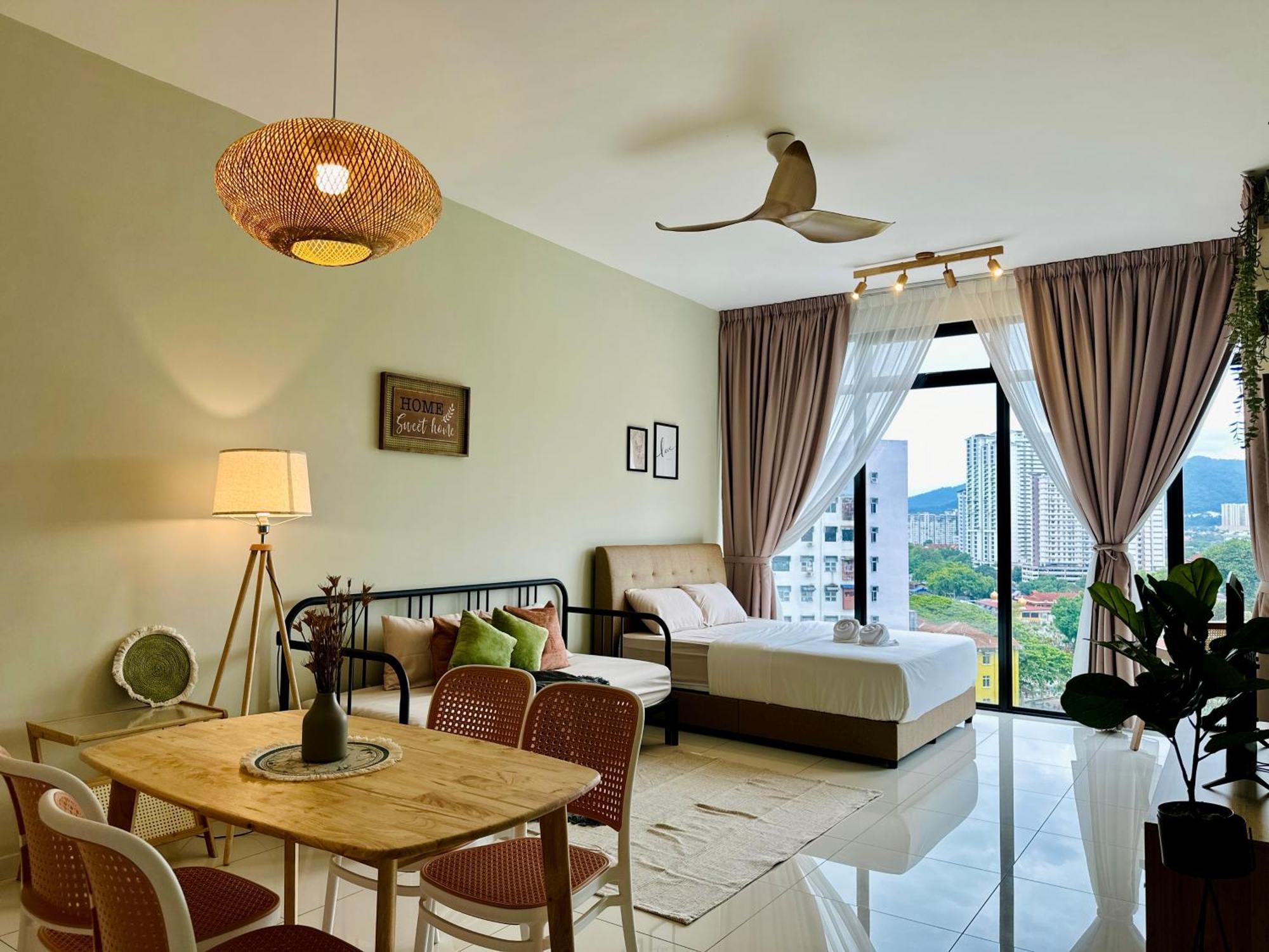 2Br Luxury Rooftop Swimming Pook Homestay@Georgetown@10Pax - 无敌美景两房民宿 Εξωτερικό φωτογραφία