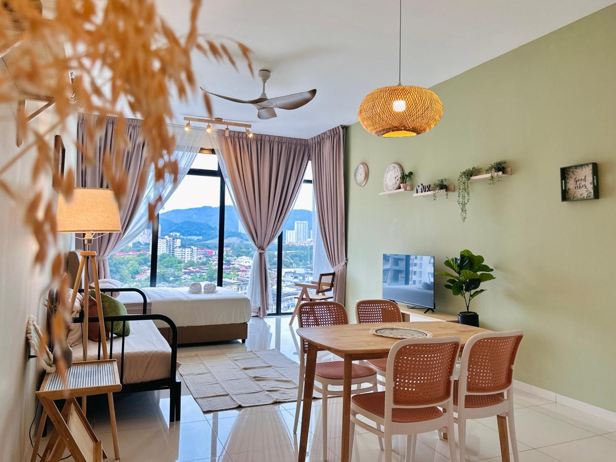 2Br Luxury Rooftop Swimming Pook Homestay@Georgetown@10Pax - 无敌美景两房民宿 Εξωτερικό φωτογραφία