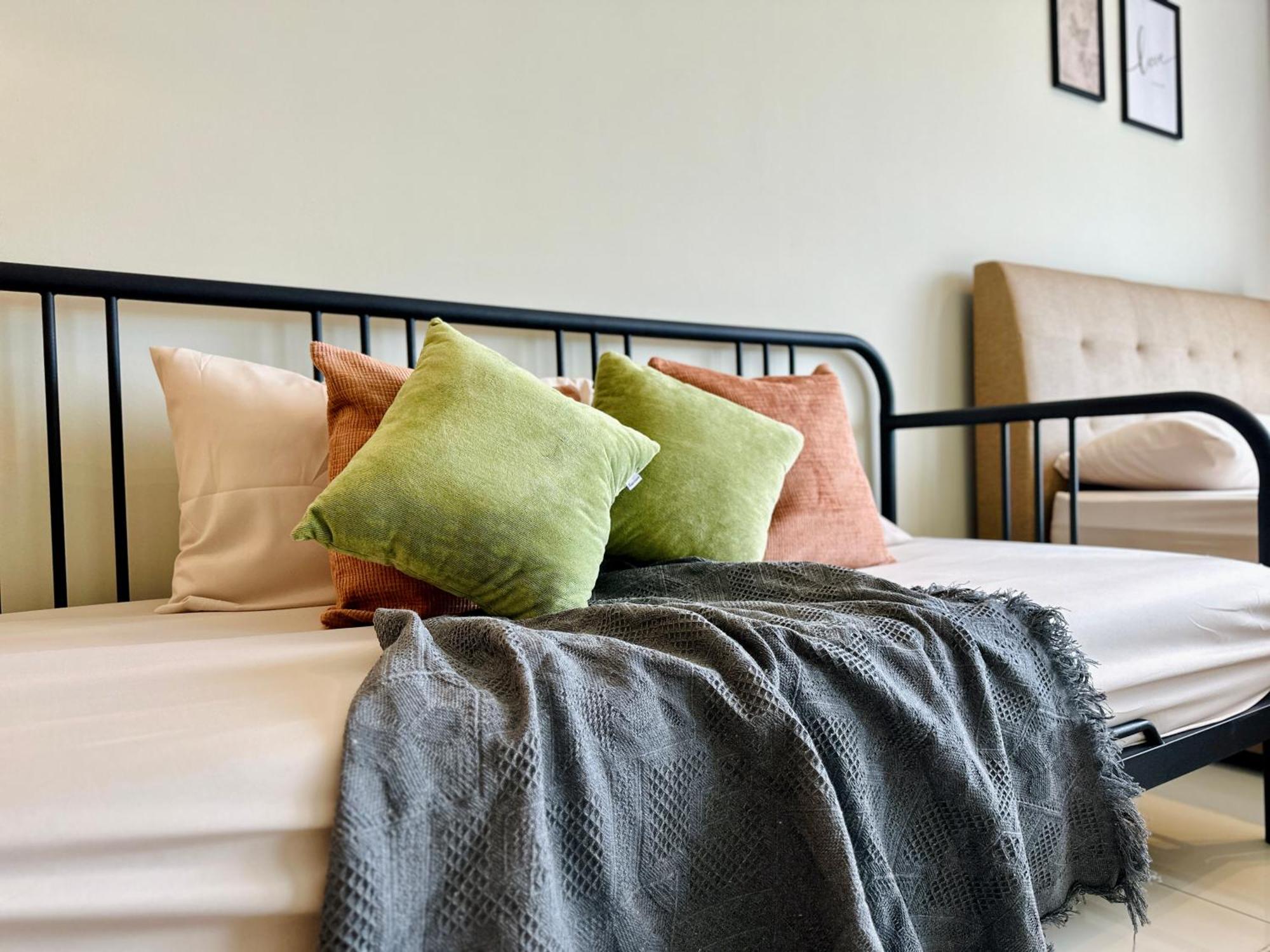 2Br Luxury Rooftop Swimming Pook Homestay@Georgetown@10Pax - 无敌美景两房民宿 Εξωτερικό φωτογραφία