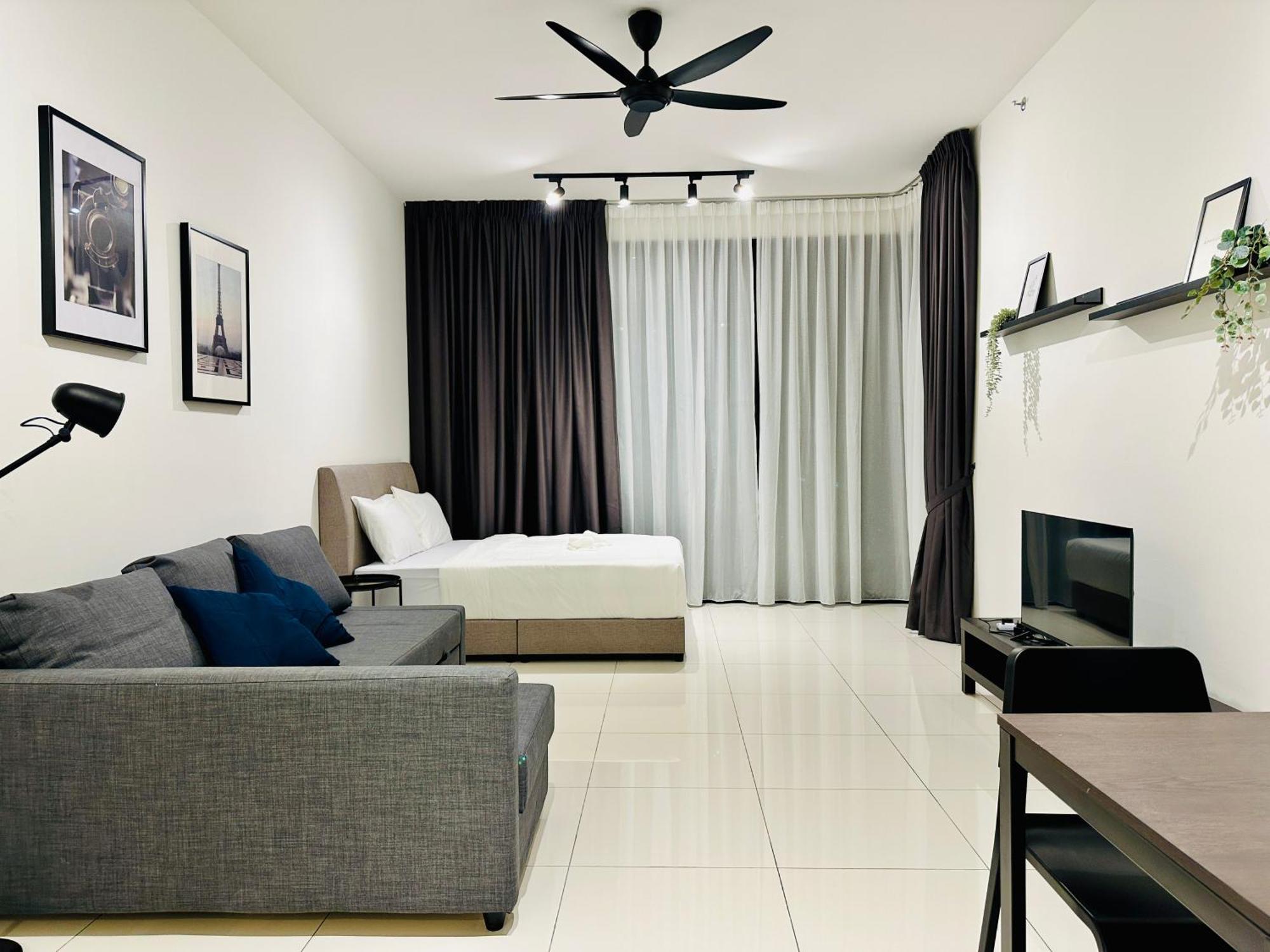 2Br Luxury Rooftop Swimming Pook Homestay@Georgetown@10Pax - 无敌美景两房民宿 Εξωτερικό φωτογραφία