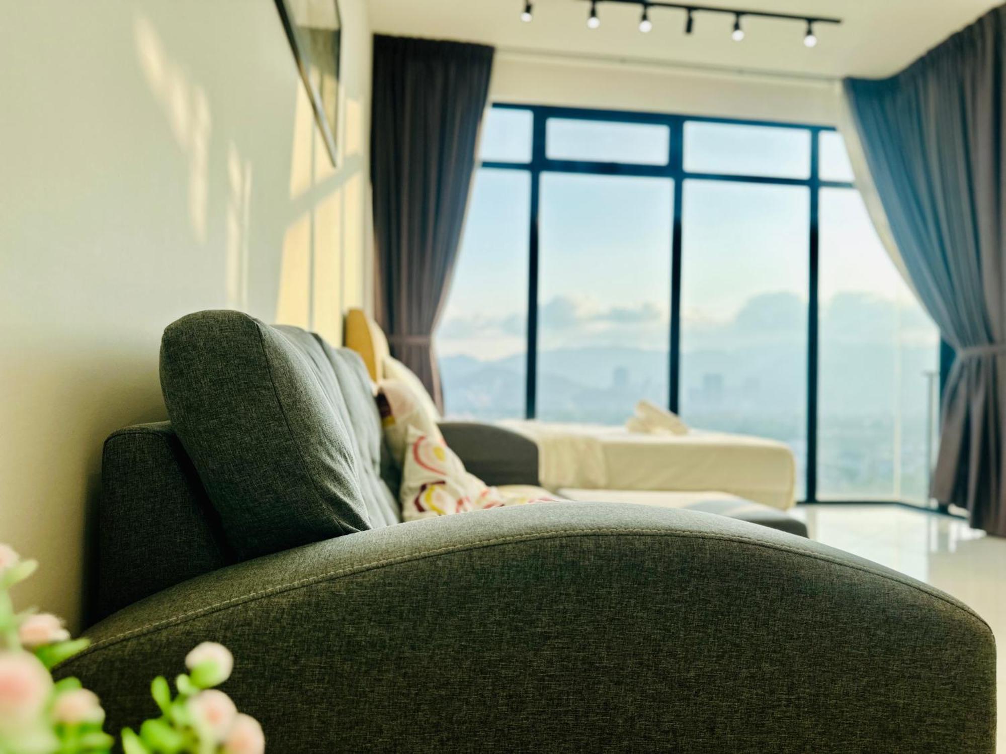 2Br Luxury Rooftop Swimming Pook Homestay@Georgetown@10Pax - 无敌美景两房民宿 Εξωτερικό φωτογραφία