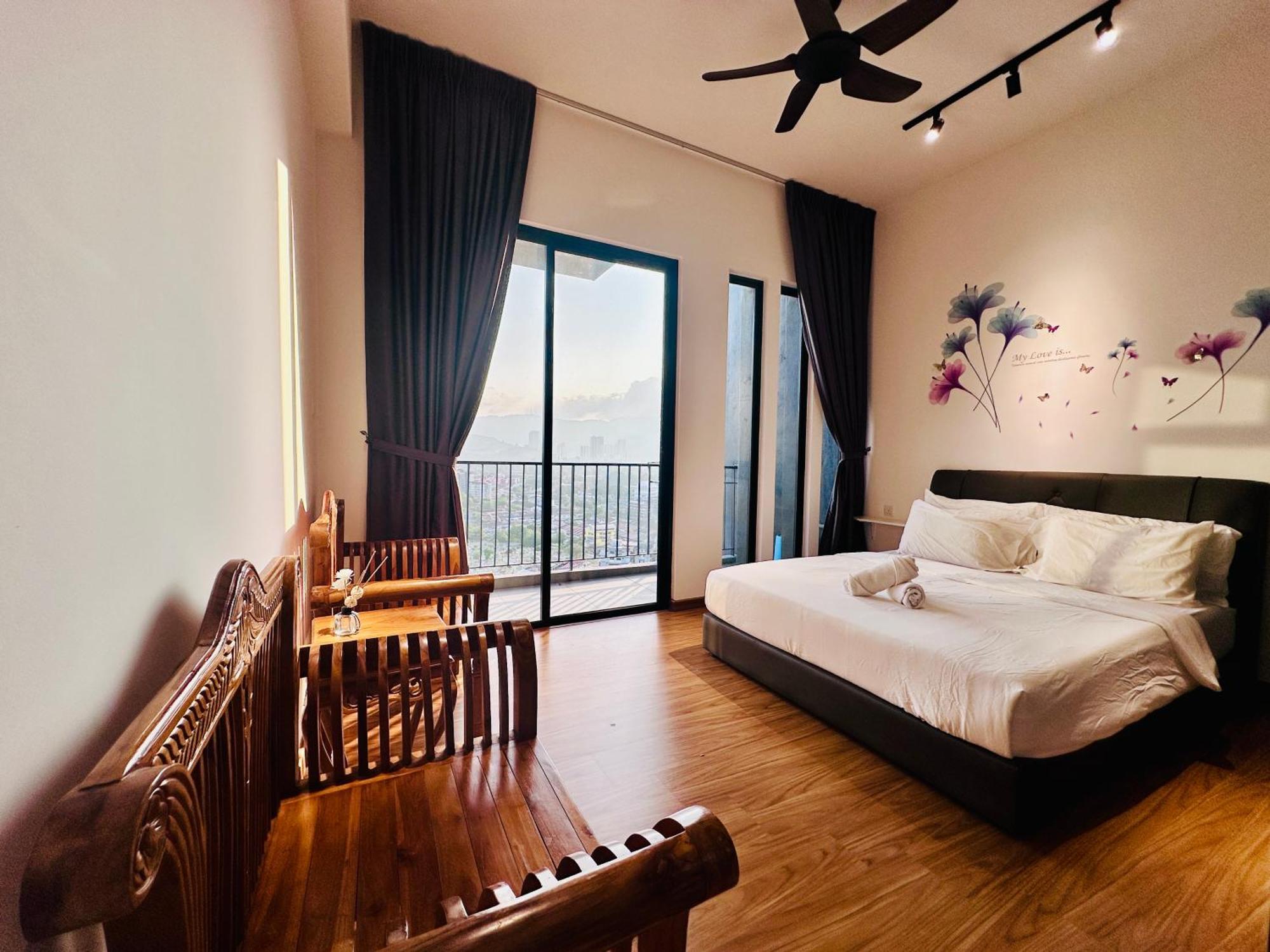 2Br Luxury Rooftop Swimming Pook Homestay@Georgetown@10Pax - 无敌美景两房民宿 Εξωτερικό φωτογραφία