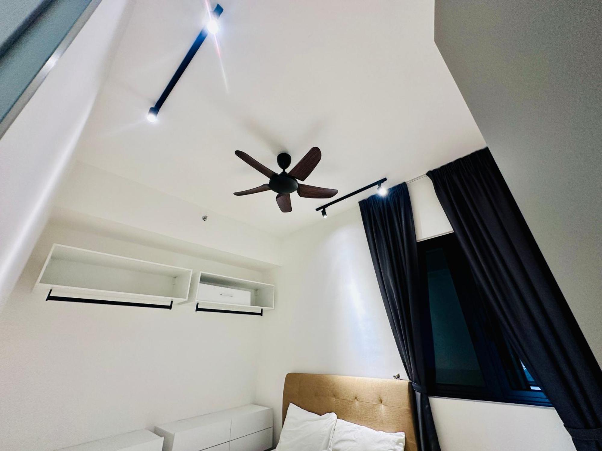 2Br Luxury Rooftop Swimming Pook Homestay@Georgetown@10Pax - 无敌美景两房民宿 Εξωτερικό φωτογραφία